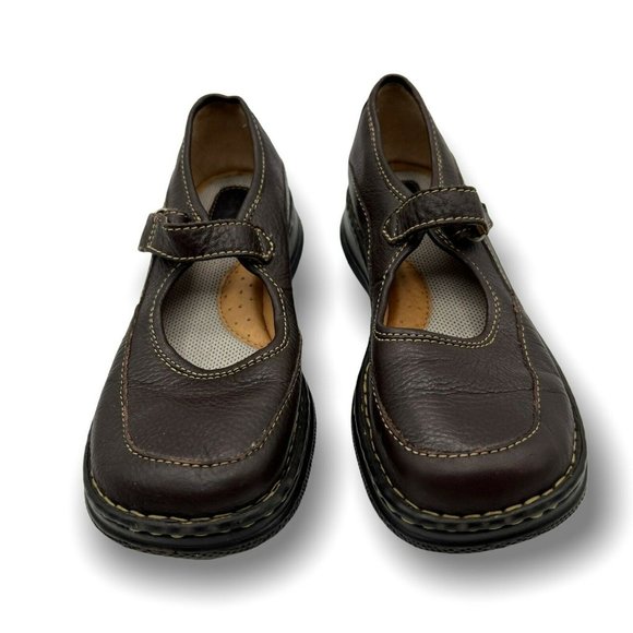 Born black leather upper adjustable strap Mary Jane shoe size 3 - Picture 5 of 8